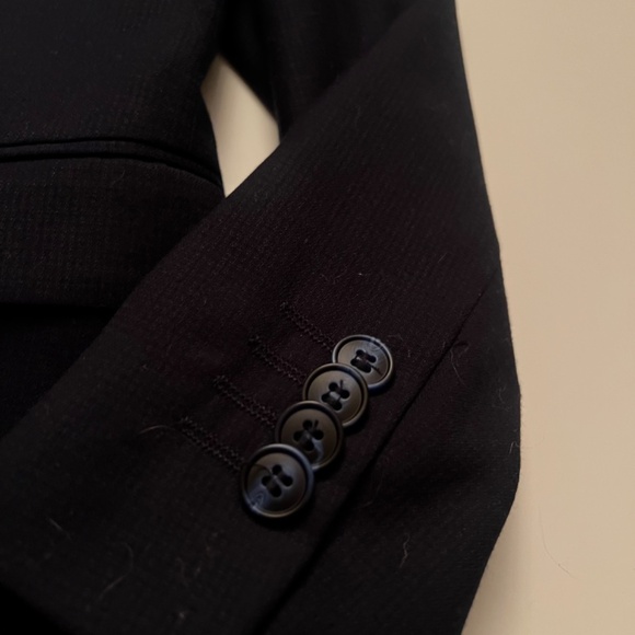 GORGEOUS Isaac Mizrahi Boys' Textured 2pc Slim Fit Suit - Stunning Classic! - Picture 6 of 10